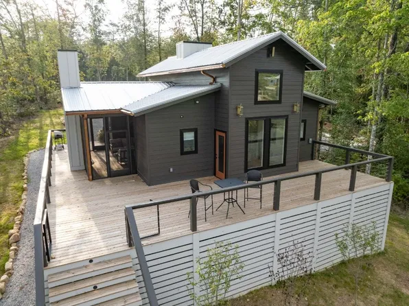 197 Hemlock Cv, Tracy City, TN 37387