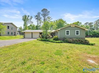 23 Elizabeth Dr NE, Fort Payne, AL 35967