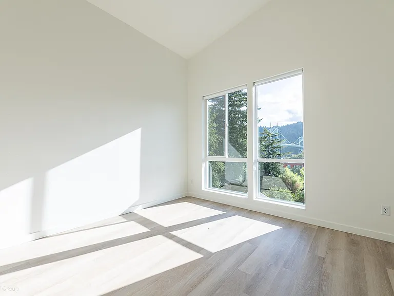 8770 N Willamette Blvd — Photo 15