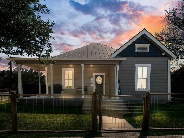 930 Hays, San Antonio, TX 78202