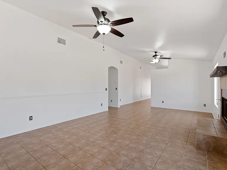902 Monte Vista Ave — Photo 4