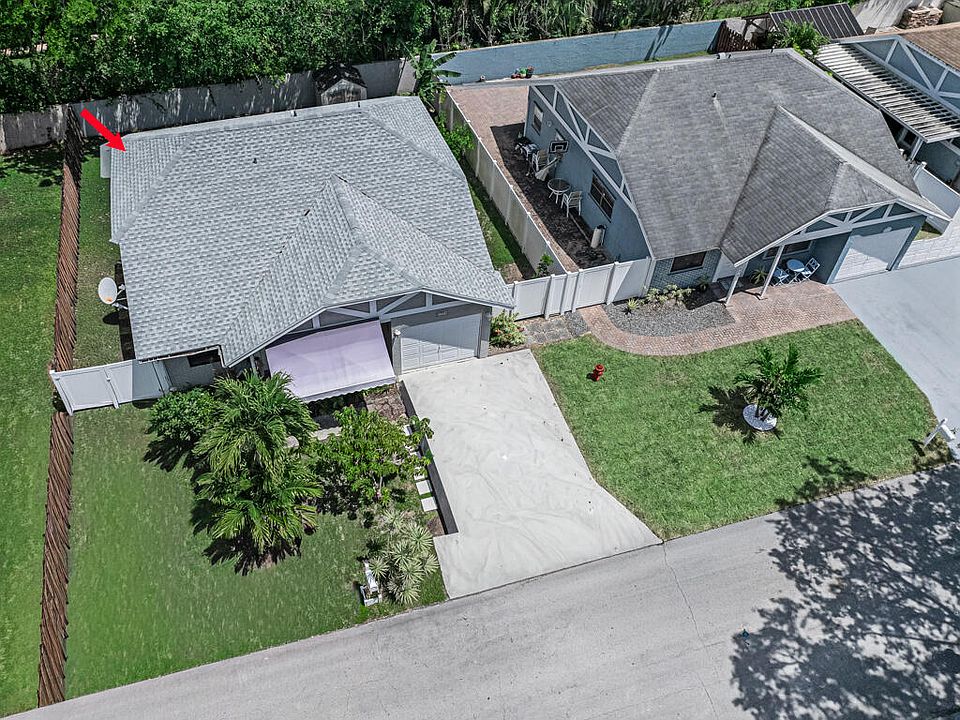 1st image of 23428 Country Club Drive E