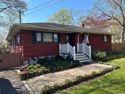 16 Arrowhead Drive, Shirley, NY, 11967