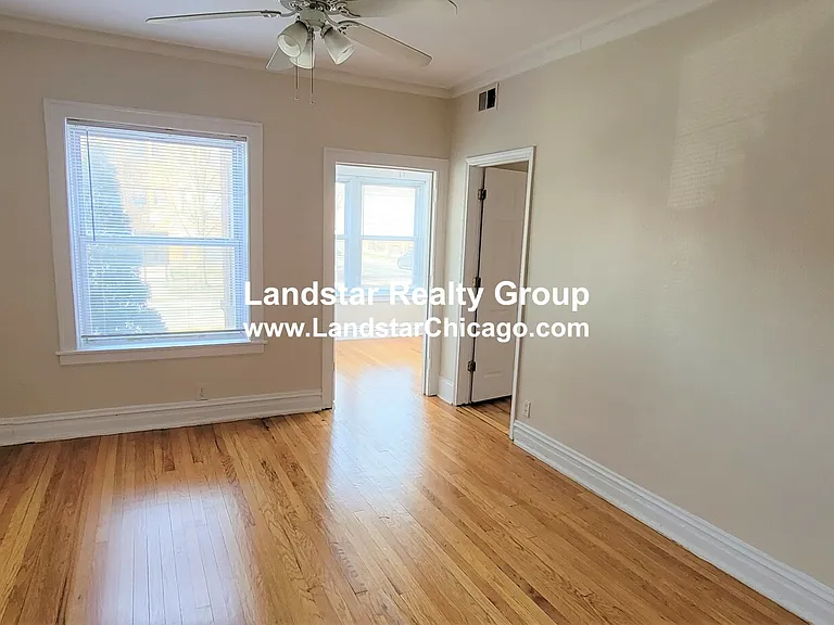 4457 N Maplewood Ave #2 — Photo 2