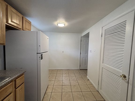 5th image of 615 E 700 S APT 6