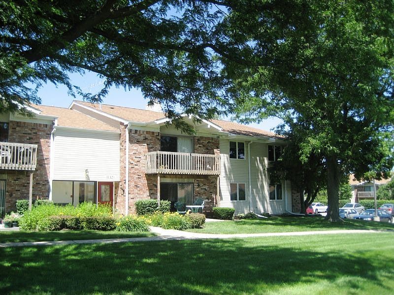1st image of 1132 Hinswood Dr #4-G