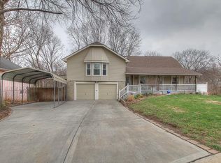9800 NW 71st Ter, Kansas City, MO 64152