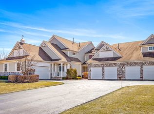 8623 Saddlebred Ct, Frankfort, IL 60423