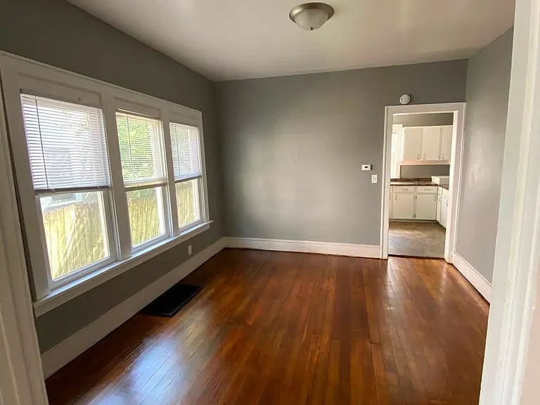 2209 Farnam St — Photo 2