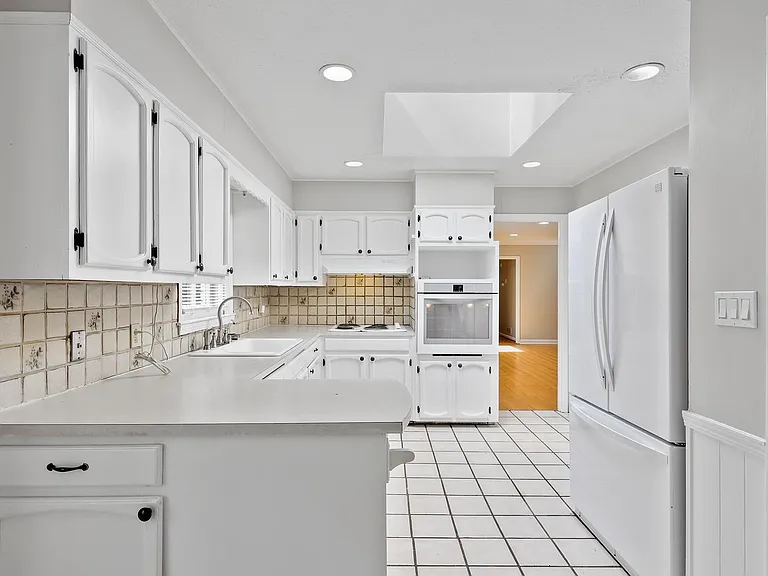 3304 Northbrook Dr — Photo 7