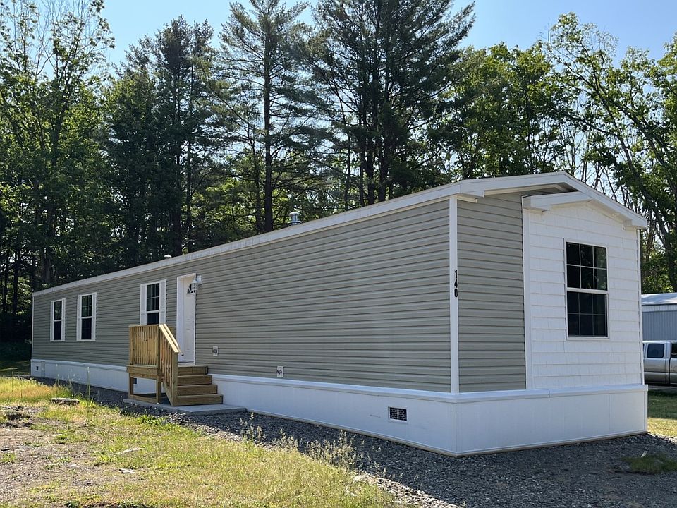 1st image of 140 Pine Haven Cir