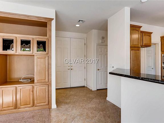 4th image of 10372 Madre Ave