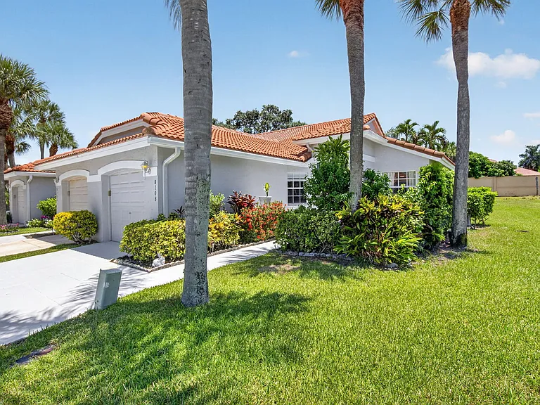 8108 Summer Shores Dr — Photo 3