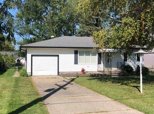 5508 Pointe Dr, East China, MI 48054