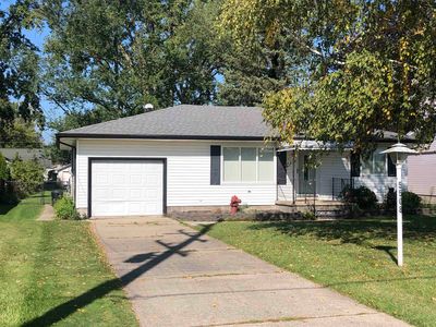 5508 Pointe Dr, East China, MI, 48054
