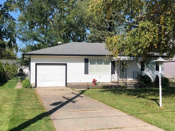 5508 Pointe Dr, East China, MI 48054