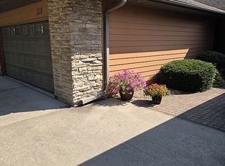 335 S Pennsylvania Ave, Mason City, IA 50401
