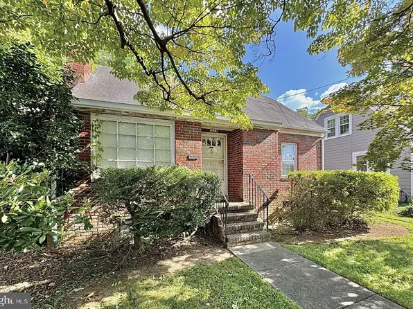 1224 Payne St, Fredericksburg, VA 22401
