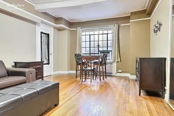 Rented by Sotheby's International Realty | media 6