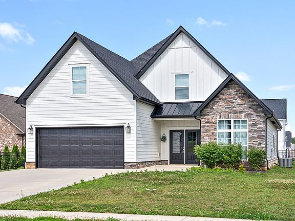 3rd image of 815 Jersey Dr