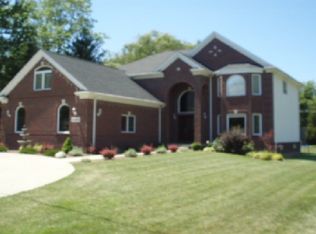 25963 Clark St, Novi, MI 48375