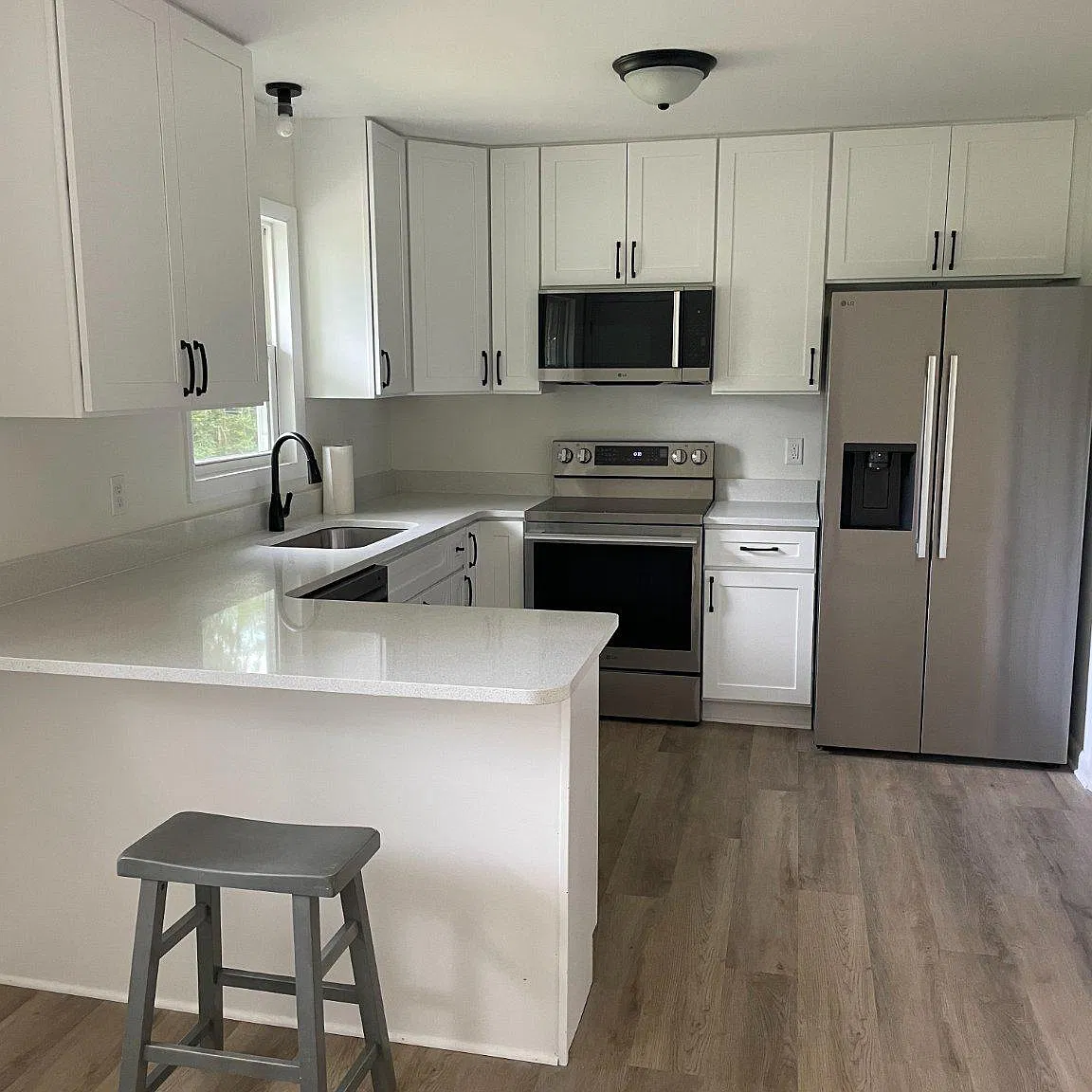 3 bed, 2.0 bath, 1288 sqft, $2,600 — Photo 2