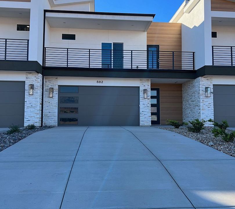 1st image of 882 E Desert Cactus Dr