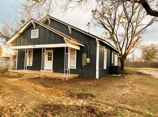 413 E 3rd St, Blooming Grove, TX 76626