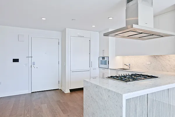 Rented by Landmark Property Holdings LLC | media 6