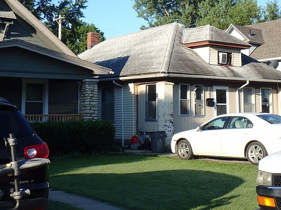 2nd image of 1901 Armstrong Ave