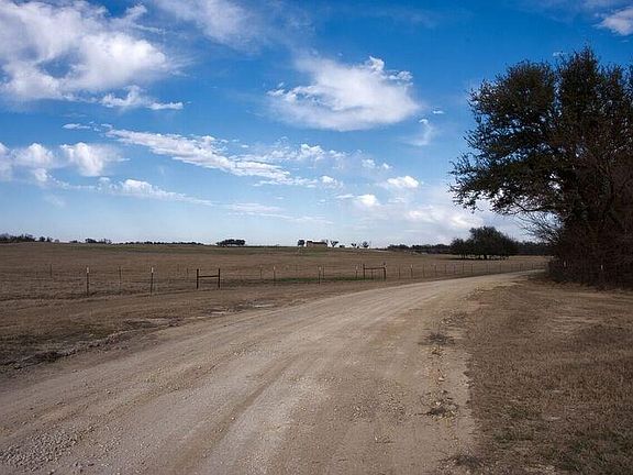 3rd image of 5425 County Road 340