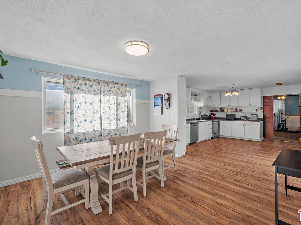 1st image of 2098 N Droubay Rd