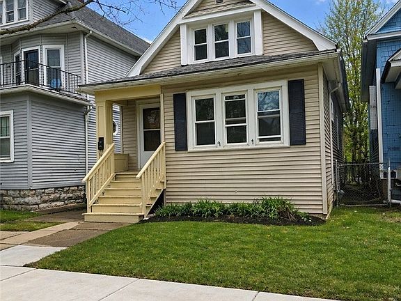 2nd image of 158 Merrimac St