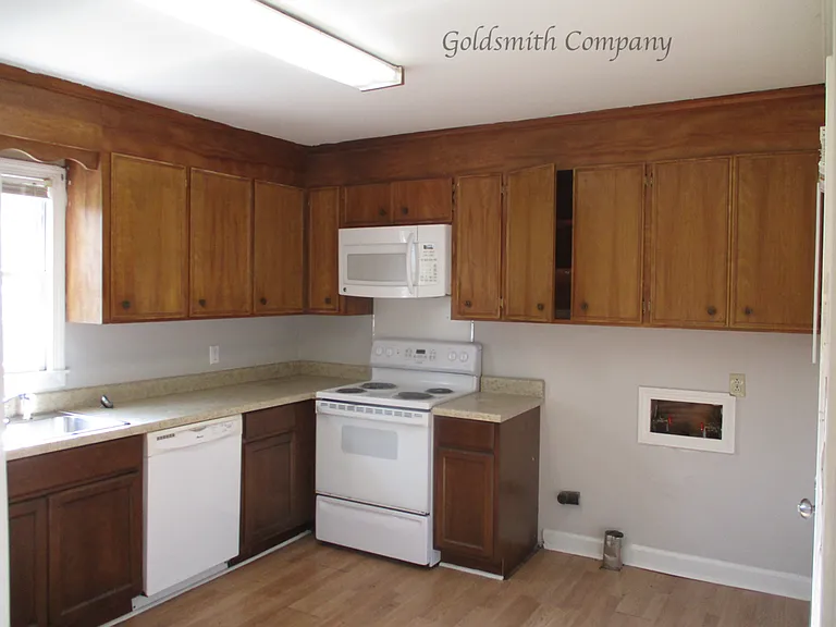 13 Lorena Dr — Photo 2