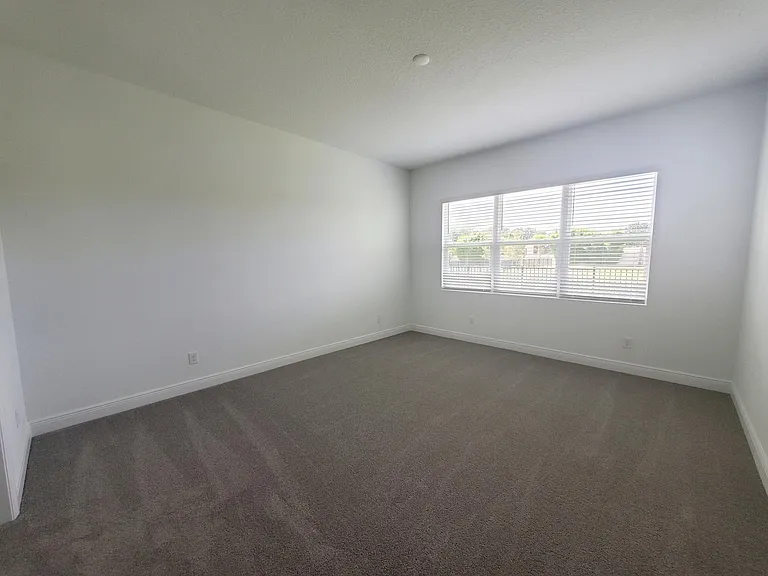 2058 Emerald Springs Dr — Photo 30