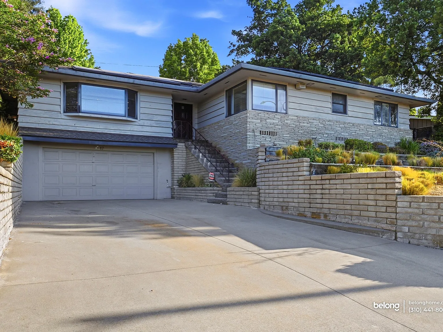 3 bed, 3.0 bath, 2466 sqft, $5,675 — Photo 2