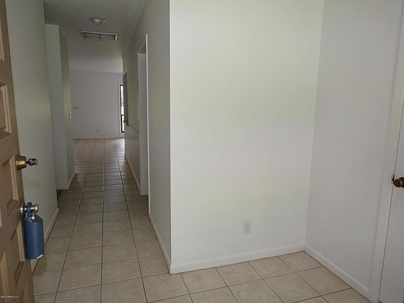 3rd image of 10148 Cross Green Way