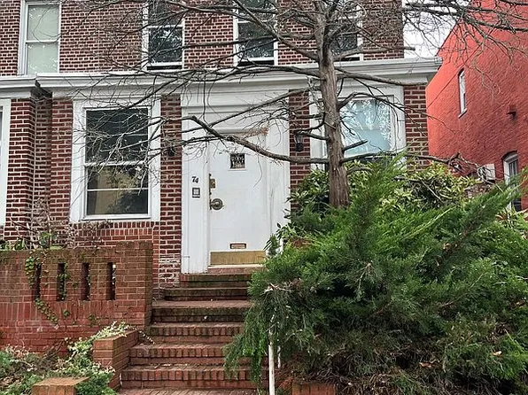 74 Clara St, Brooklyn, NY 11218