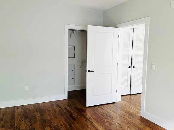 3rd image of 256 Orange St #424