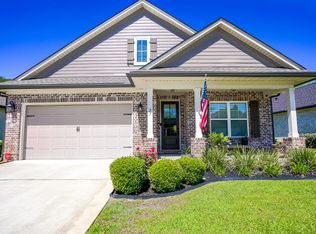 27 Oaktree Blvd, Freeport, FL 32439