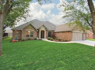 2105 Bridgeview Blvd, Edmond, OK 73003