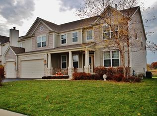 1880 White Lake Dr, Antioch, IL 60002