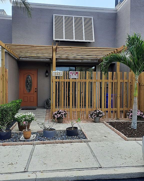 1st image of 1424 NW 113th Way