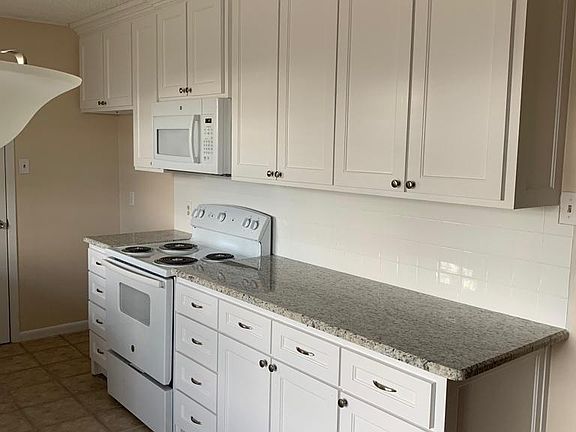 Beautiful granite countertops in kitchen.
