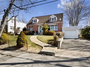 55 Whitman Rd, Yonkers, NY 10710
