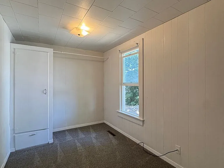 407 N Lincoln St — Photo 4