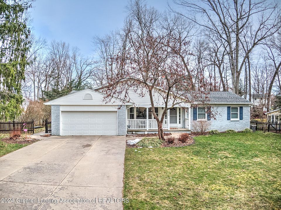 1st image of 4454 Greenwood Dr