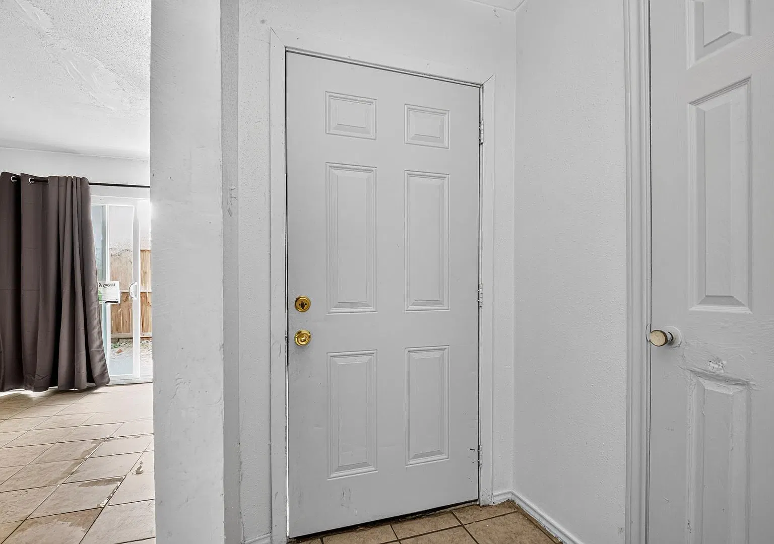 8034 Antoine Dr - 120 — Photo 1