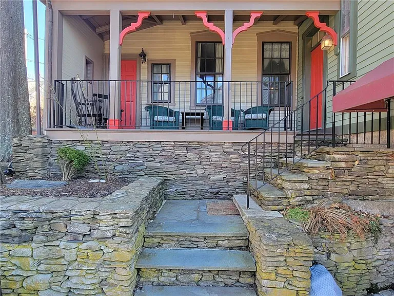 92 Pelham St #1 — Photo 36