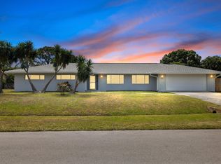 2171 SE Gidding Rd, Port Saint Lucie, FL 34952